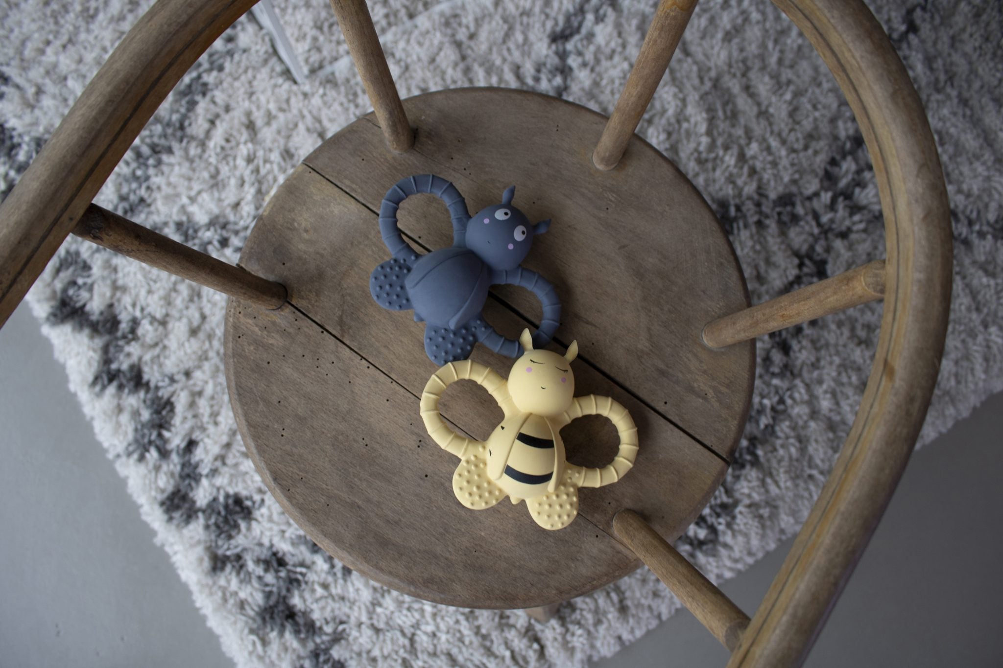 buy-your-new-baby-beisring-naturkautschuk-bella-die-biene-online_2.jpg