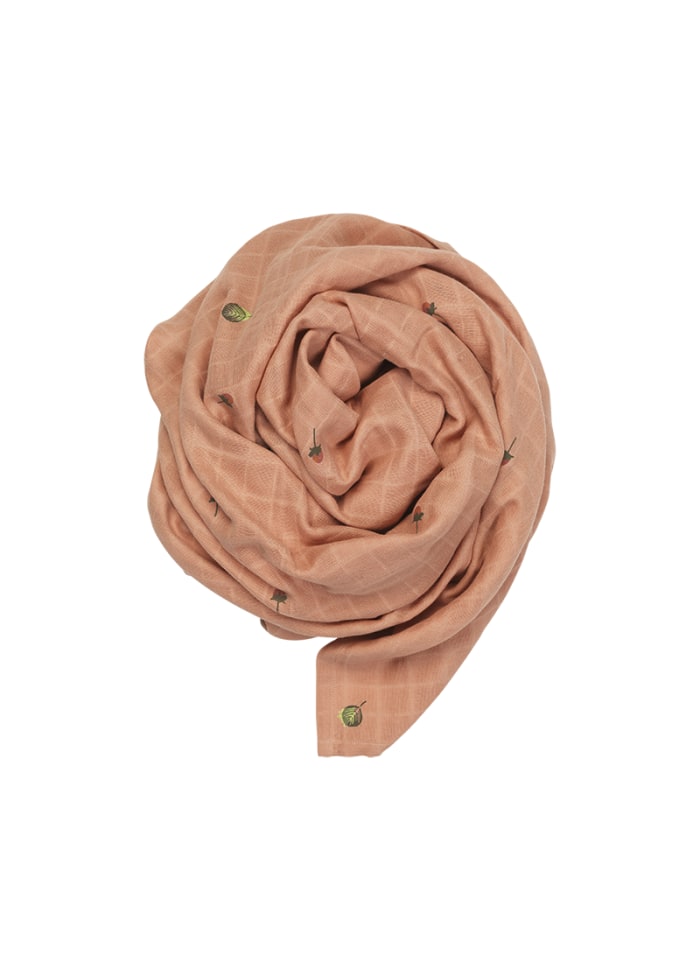 get-your-favorite-mulltuch-pucktuch-aus-bio-baumwolle-swaddle-erdbeere-on-sale_0.jpg