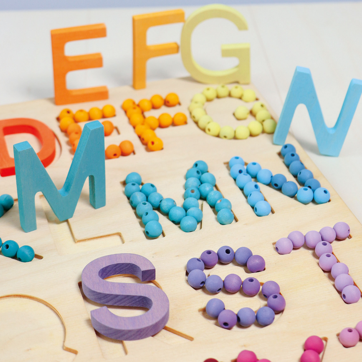 we-make-shopping-for-grimms-abc-spiel-mit-abc-lernfiguren-im-set-online-now_7.png