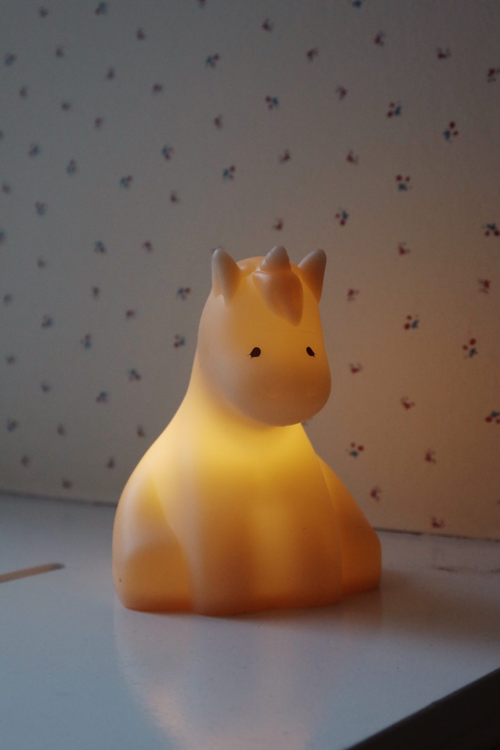 buy-your-favorite-nachtlicht-lampe-aus-silikon-einhorn-on-sale_1.jpg