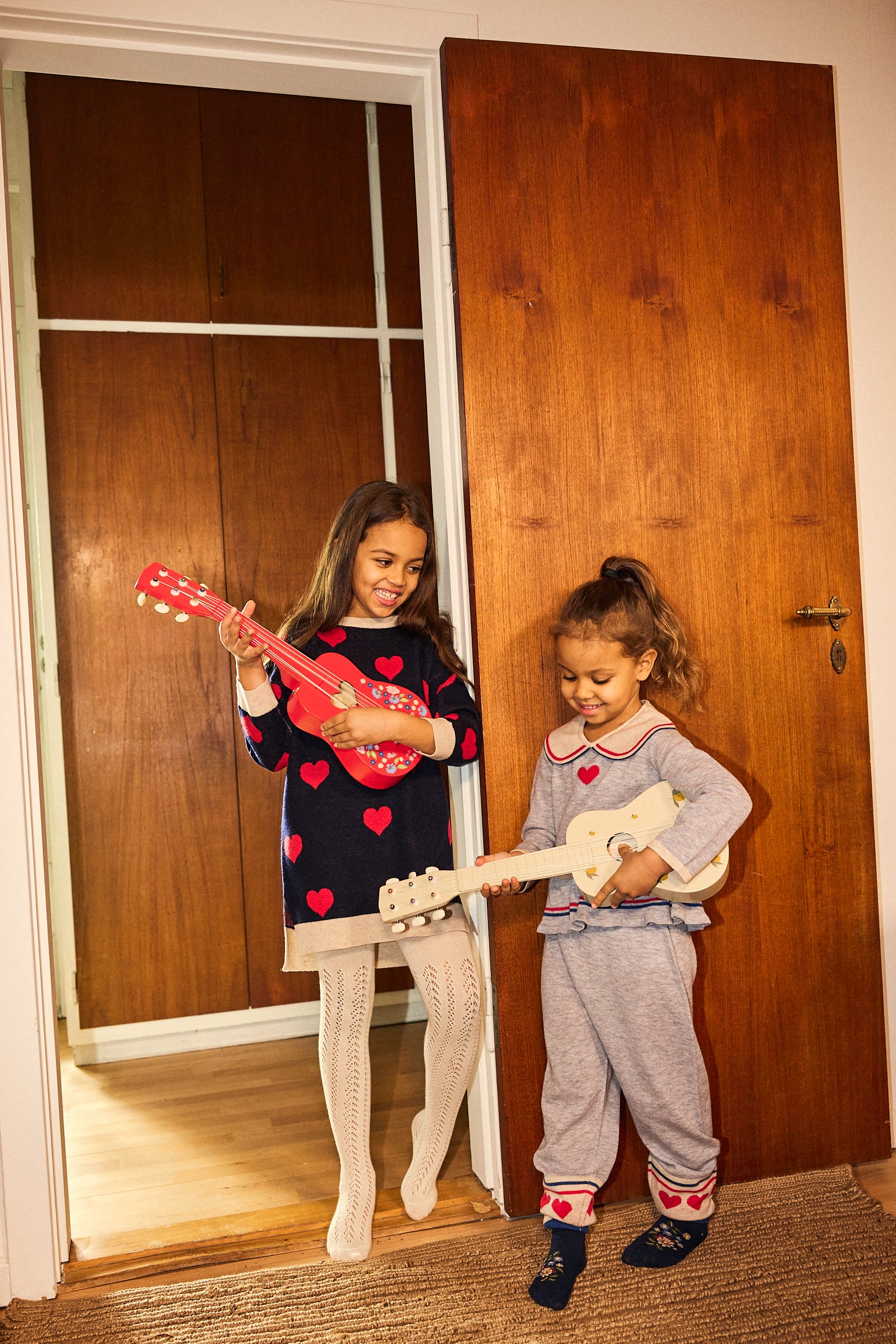 get-the-latest-in-sports-kinder-holz-ukulele-kinder-gitarre-ab-3-jahren-hot-on-sale_1.jpg