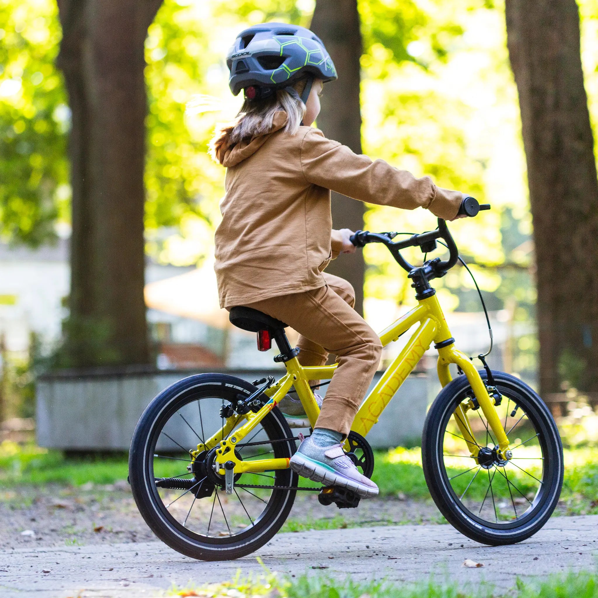 the-official-site-for-authentic-academy-grade-2-belt-14-zoll-kinderfahrrad-mit-riemenantrieb-discount_4.webp