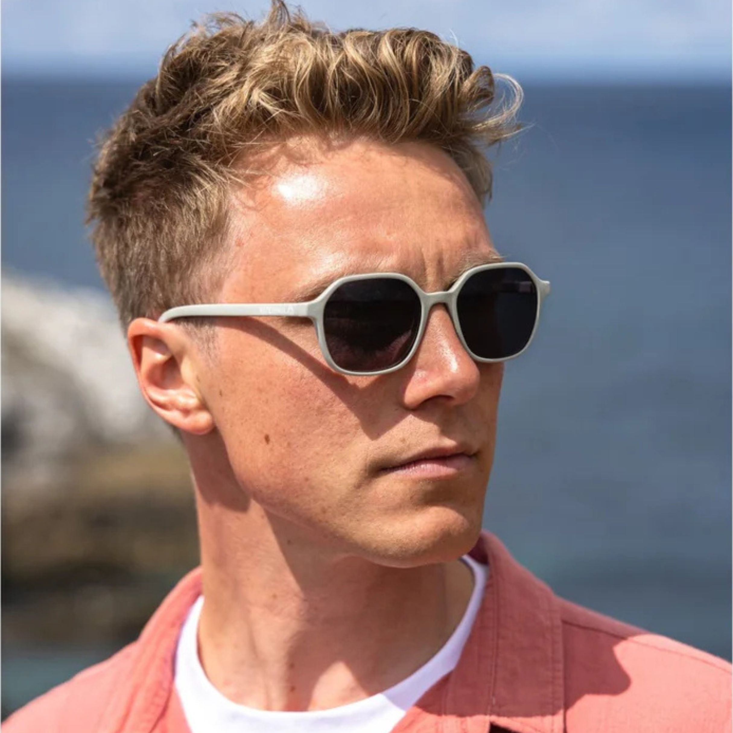 shop-for-the-latest-droskyn-dune-sunglasses-polarised-grey-lens-discount_6.jpg