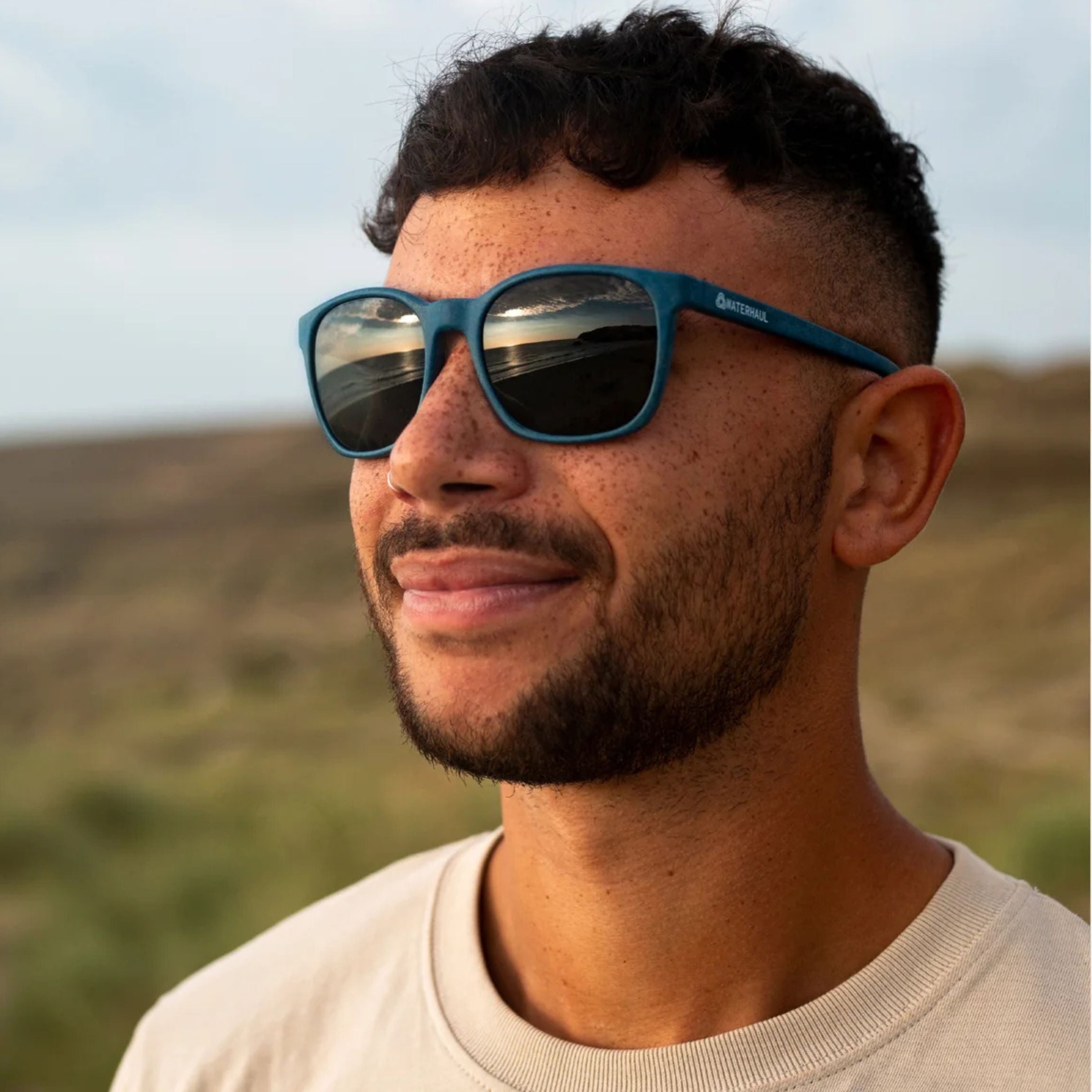 the-official-site-for-authentic-fitzroy-navy-sunglasses-polarised-grey-lens-online-hot-sale_4.jpg