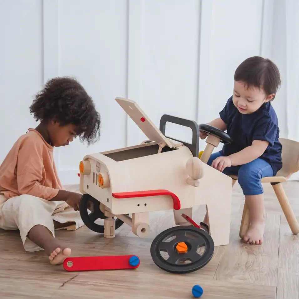 a-great-place-to-buy-plantoys-rollenspielzeug-automechaniker-online-sale_3.png